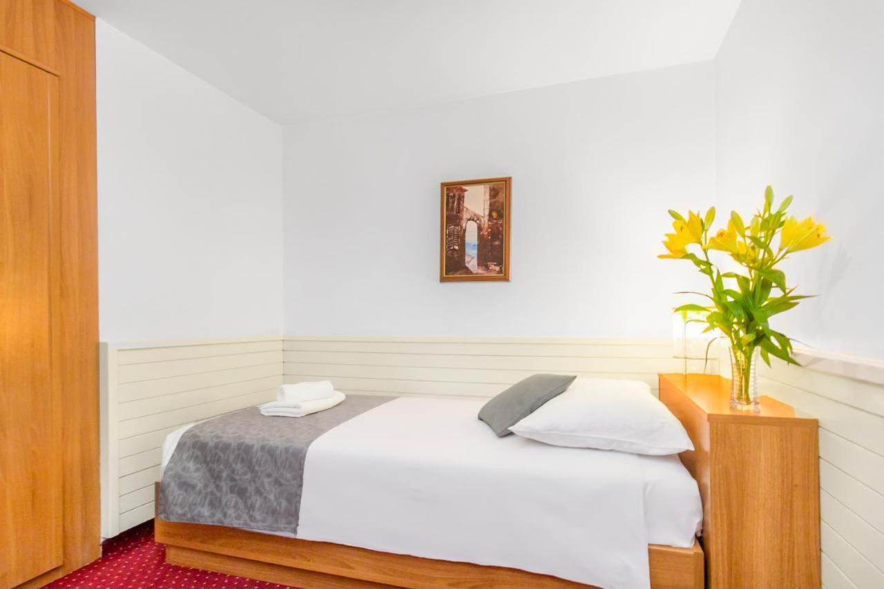 Hotel Jadran Šibenik Bagian luar foto